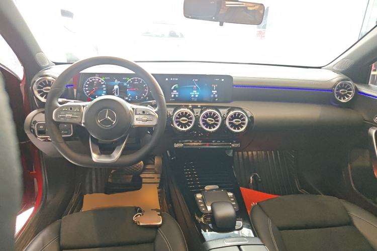 Used Mercedes-Benz A-Class 2020 Restyled A 200 L Sport Sedan Fashion Version Interior 2