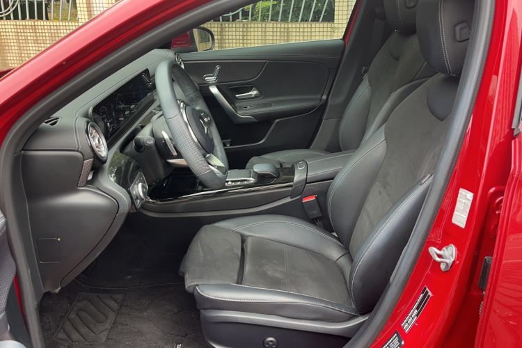 Used Mercedes-Benz A-Class 2020 Restyled A 200 L Sport Sedan Fashion Version Interior 2
