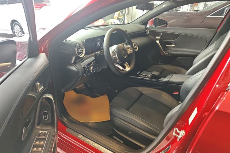 Used Mercedes-Benz A-Class 2020 Restyled A 200 L Sport Sedan Fashion Version Interior 3
