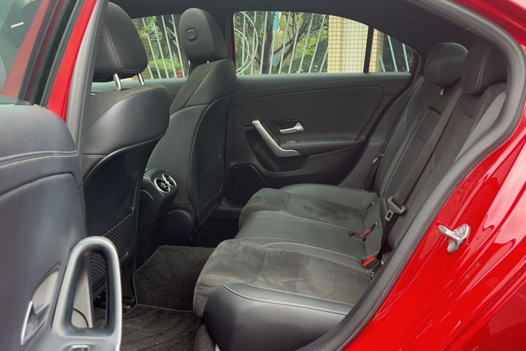 Used Mercedes-Benz A-Class 2020 Restyled A 200 L Sport Sedan Fashion Version Interior 3