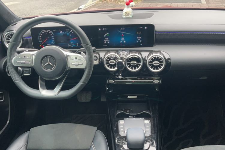 Used Mercedes-Benz A-Class 2020 Restyled A 200 L Sport Sedan Fashion Version Interior 4