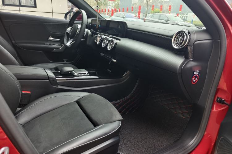 Used Mercedes-Benz A-Class 2020 Restyled A 200 L Sport Sedan Fashion Version Interior 7