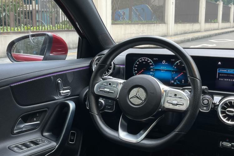 Used Mercedes-Benz A-Class 2020 Restyled A 200 L Sport Sedan Fashion Version Interior 8