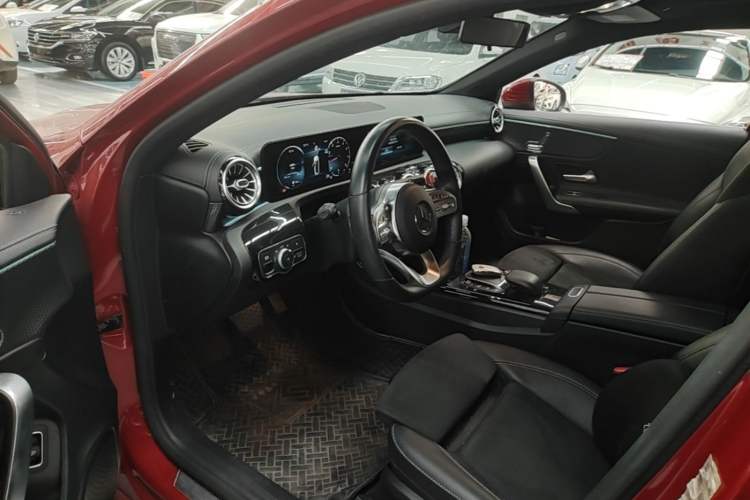 Used Mercedes-Benz A-Class 2020 Restyled A 200 L Sport Sedan Fashion Version Left Front Seat