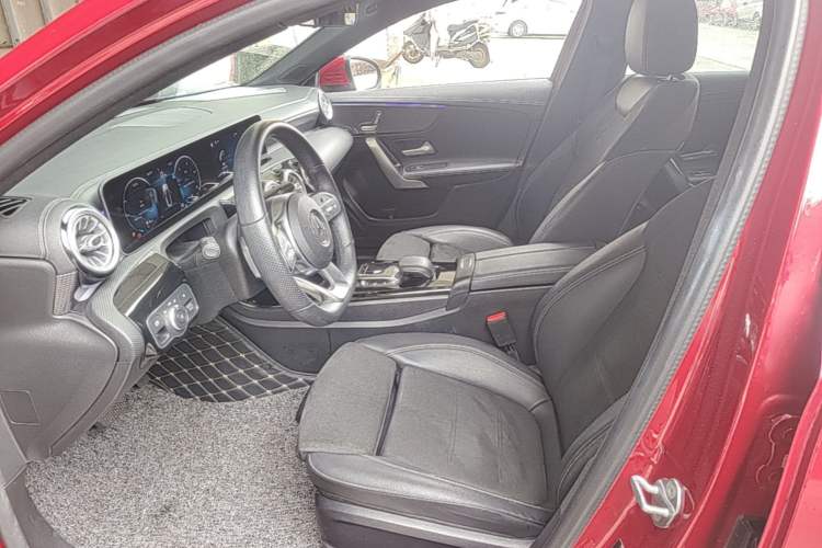 Used Mercedes-Benz A-Class 2020 Restyled A 200 L Sport Sedan Fashion Version Left Front Seat