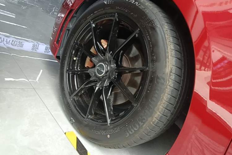 Used Mercedes-Benz A-Class 2020 Restyled A 200 L Sport Sedan Fashion Version Left Front Wheel Hub