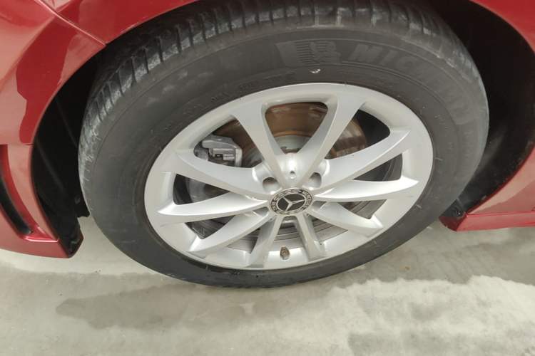 Used Mercedes-Benz A-Class 2020 A 200 L Sport Sedan Left Front Wheel Hub