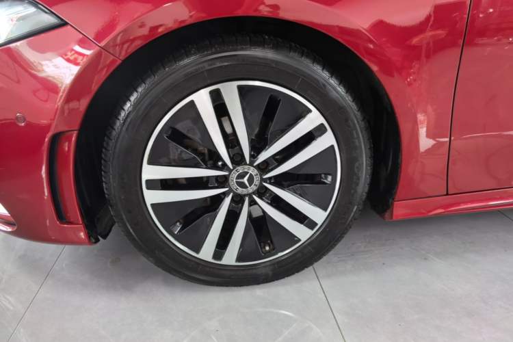Used Mercedes-Benz A-Class 2020 A 180 L Sport Sedan Left Front Wheel Hub