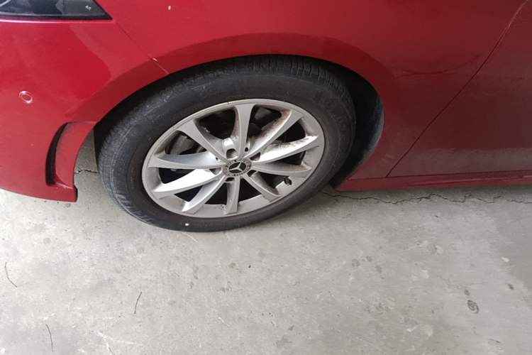 Used Mercedes-Benz A-Class 2020 Restyled A 200 L Sport Sedan Fashion Version Left Front Wheel Hub