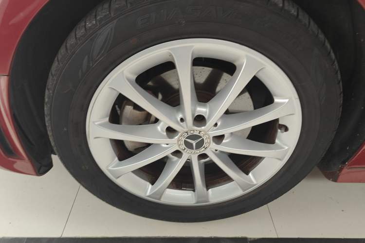 Used Mercedes-Benz A-Class 2020 A 200 L Sport Sedan Left Front Wheel Hub