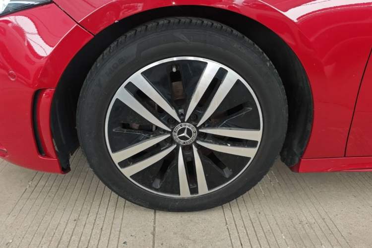Used Mercedes-Benz A-Class 2020 A 180 L Sport Sedan Left Front Wheel Hub