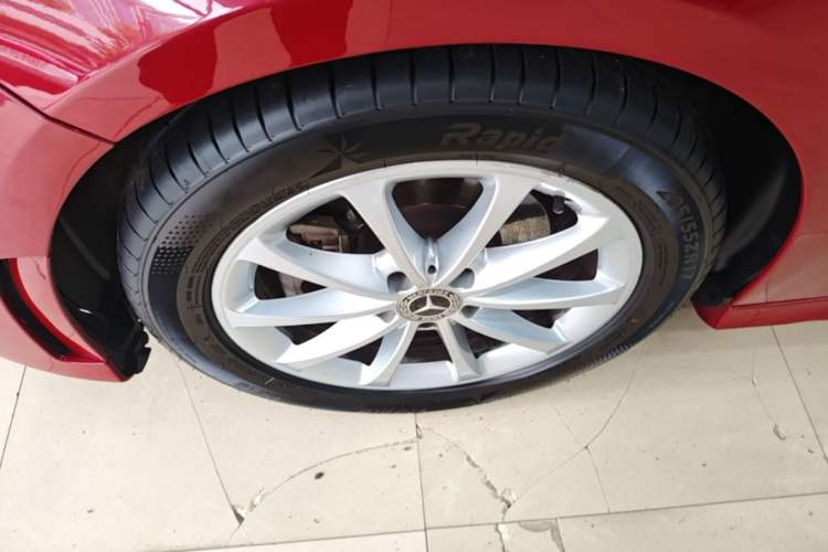 Used Mercedes-Benz A-Class 2020 A 200 L Sport Sedan Left Front Wheel Hub