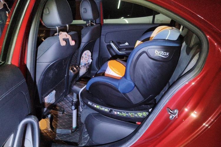 Used Mercedes-Benz A-Class 2020 Restyled A 200 L Sport Sedan Fashion Version Left Rear Seat