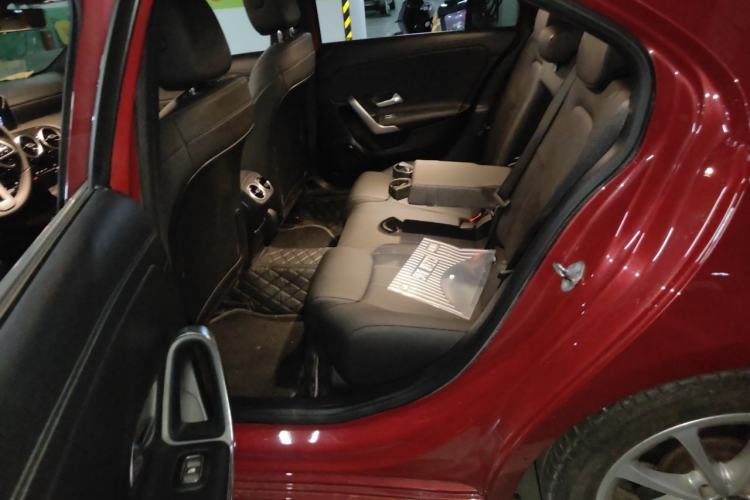 Used Mercedes-Benz A-Class 2020 Restyled A 200 L Sport Sedan Fashion Version Left Rear Seat