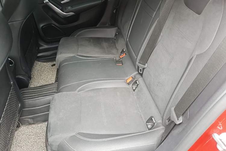 Used Mercedes-Benz A-Class 2020 Restyled A 200 L Sport Sedan Fashion Version Left Rear Seat