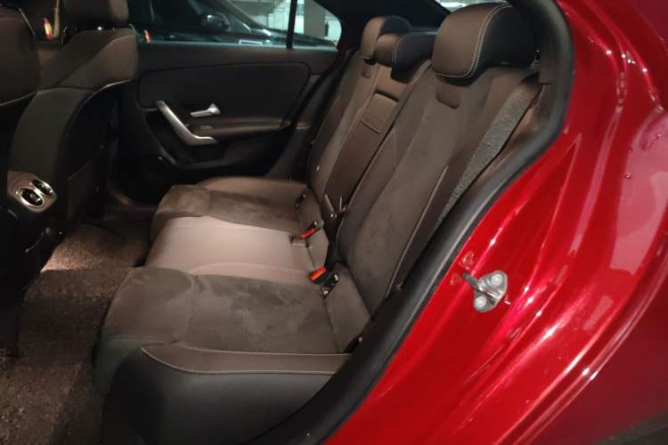 Used Mercedes-Benz A-Class 2020 Restyled A 200 L Sport Sedan Fashion Version Left Rear Seat