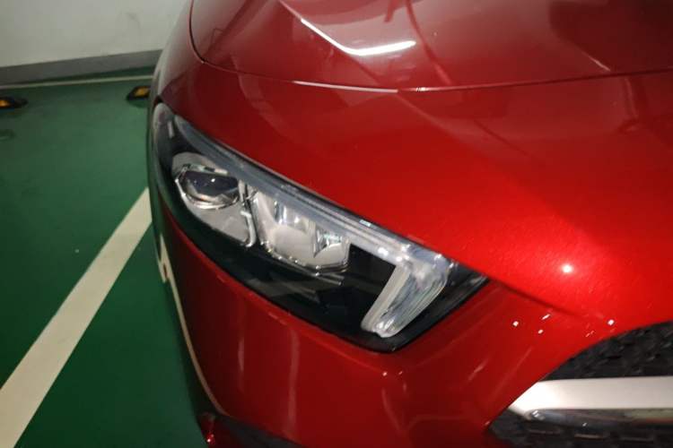 Used Mercedes-Benz A-Class 2020 Restyled A 200 L Sport Sedan Fashion Version Right Front Headlight