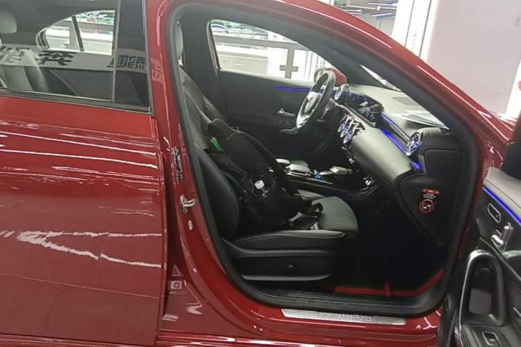 Used Mercedes-Benz A-Class 2020 Restyled A 200 L Sport Sedan Fashion Version Right Front Seat