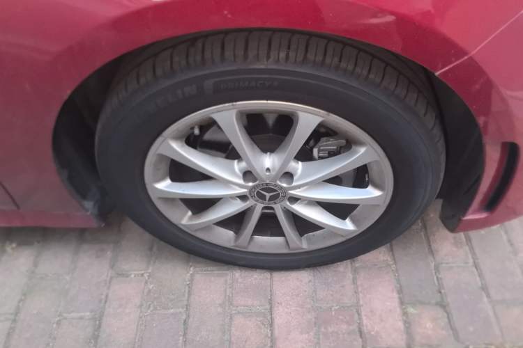 Used Mercedes-Benz A-Class 2020 A 200 L Sport Sedan Right Front Wheel Hub