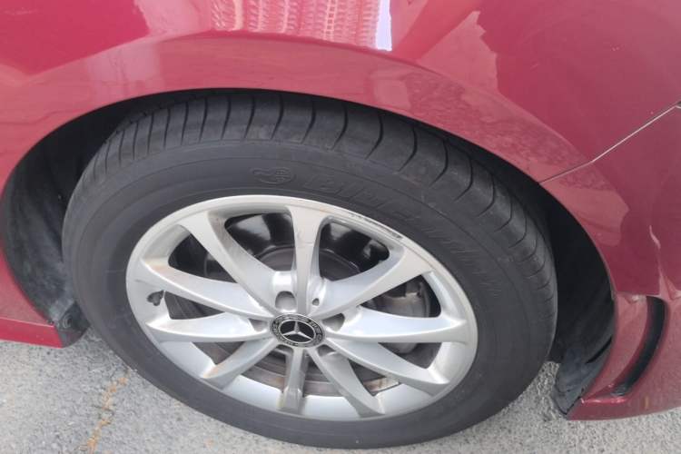 Used Mercedes-Benz A-Class 2020 Restyled A 200 L Sport Sedan Dynamic Version Right Front Wheel Hub