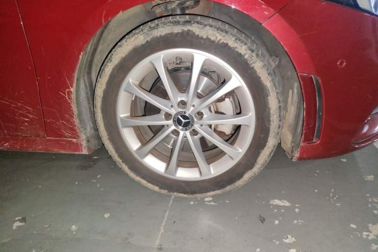 Used Mercedes-Benz A-Class 2020 Restyled A 200 L Sport Sedan Fashion Version Right Front Wheel Hub