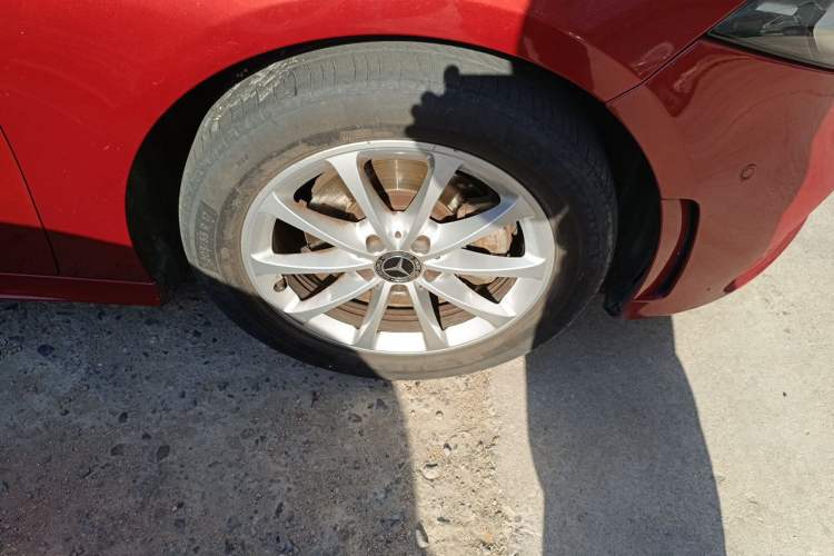 Used Mercedes-Benz A-Class 2020 A 200 L Sport Sedan Right Front Wheel Hub
