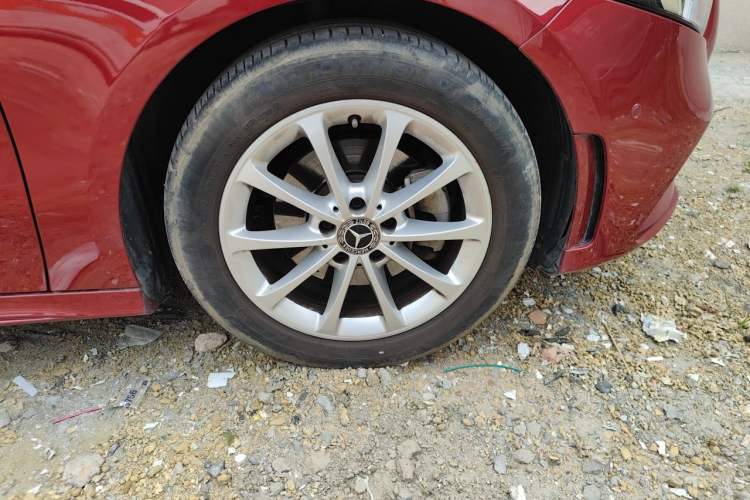 Used Mercedes-Benz A-Class 2020 A 200 L Sport Sedan Right Front Wheel Hub