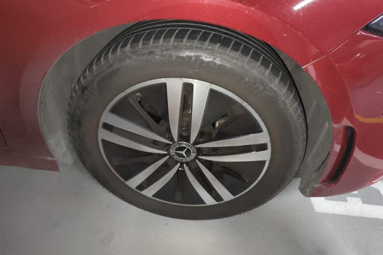 Used Mercedes-Benz A-Class 2020 A 180 L Sport Sedan Right Front Wheel Hub