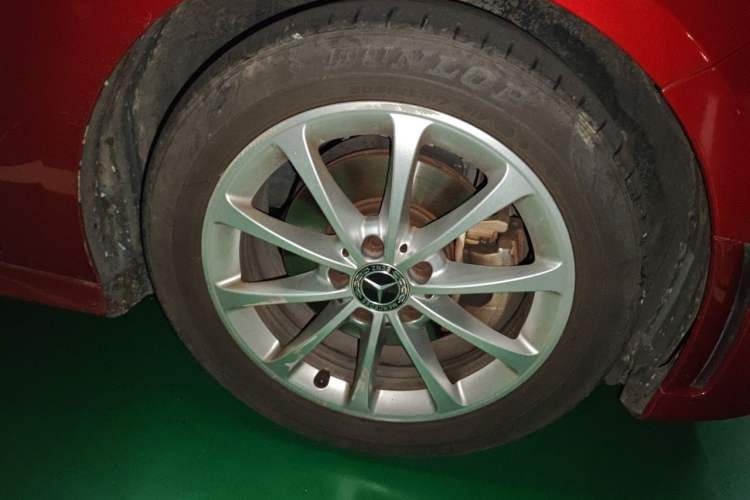 Used Mercedes-Benz A-Class 2020 Restyled A 200 L Sport Sedan Fashion Version Right Front Wheel Hub