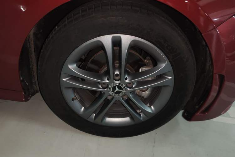 Used Mercedes-Benz A-Class 2020 Second Facelift A 180 L Sport Sedan Right Front Wheel Hub