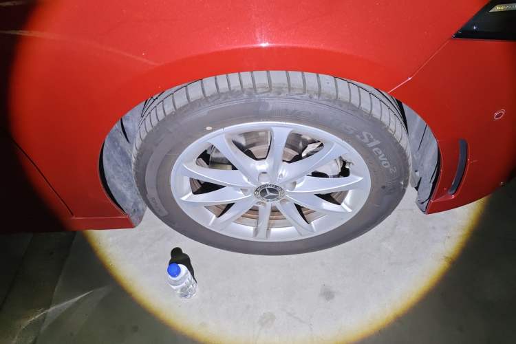 Used Mercedes-Benz A-Class 2020 A 200 L Sport Sedan Right Front Wheel Hub