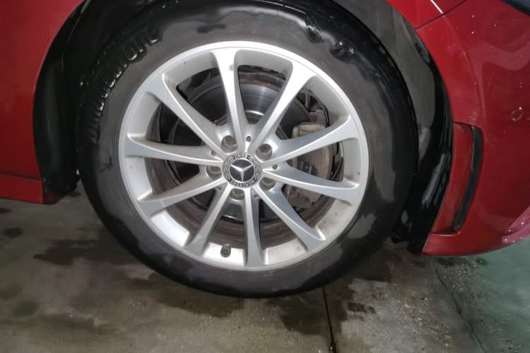 Used Mercedes-Benz A-Class 2020 A 200 L Sport Sedan Right Front Wheel Hub