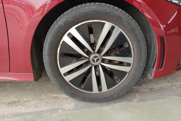 Used Mercedes-Benz A-Class 2020 A 180 L Sport Sedan Right Front Wheel Hub