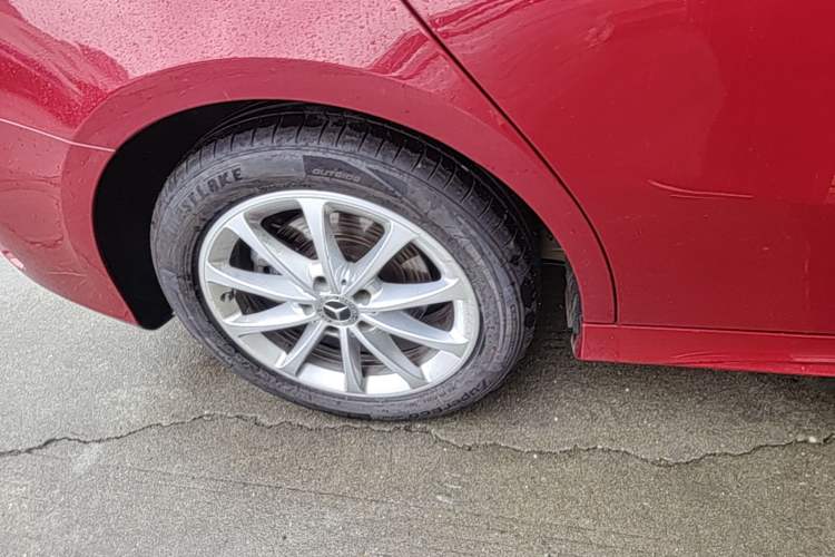 Used Mercedes-Benz A-Class 2020 Restyled A 200 L Sport Sedan Fashion Version Right Rear Wheel Hub