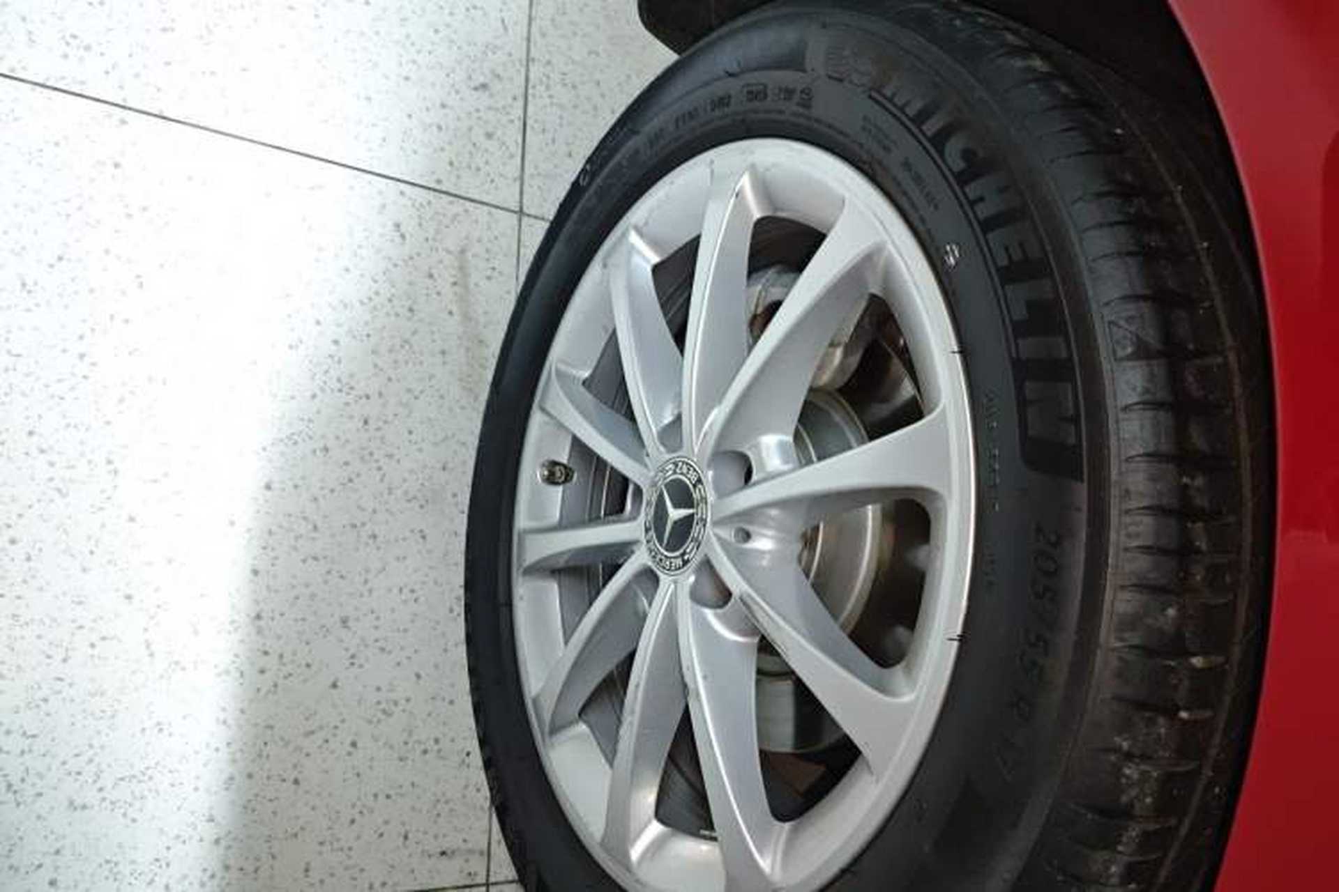 Used Mercedes-Benz A-Class 2020 Restyled A 200 L Sport Sedan Fashion Version Right Rear Wheel Hub