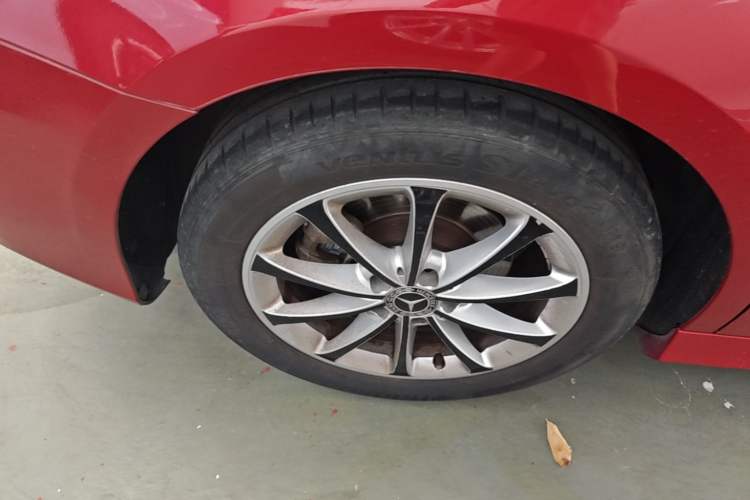 Used Mercedes-Benz A-Class 2020 Restyled A 200 L Sport Sedan Dynamic Version Right Rear Wheel Hub