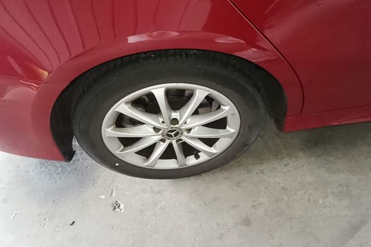 Used Mercedes-Benz A-Class 2020 Restyled A 200 L Sport Sedan Fashion Version Right Rear Wheel Hub
