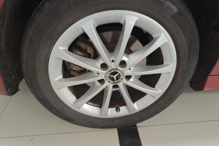 Used Mercedes-Benz A-Class 2020 A 200 L Sport Sedan Right Rear Wheel Hub