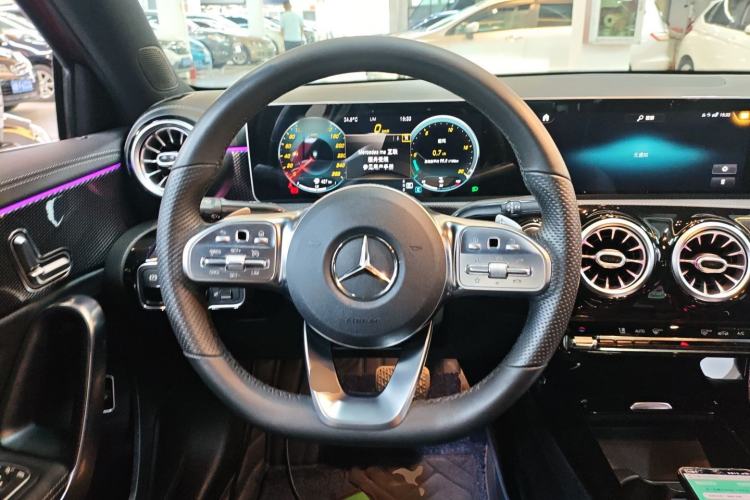 Used Mercedes-Benz A-Class 2020 Restyled A 200 L Sport Sedan Fashion Version Steering Wheel
