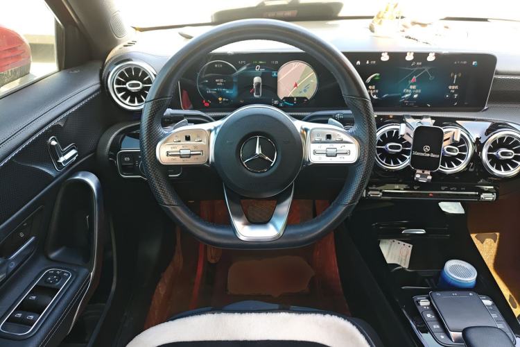 Used Mercedes-Benz A-Class 2020 Restyled A 200 L Sport Sedan Fashion Version Steering Wheel