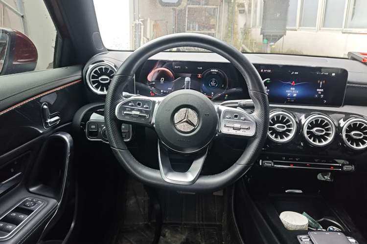 Used Mercedes-Benz A-Class 2020 Restyled A 200 L Sport Sedan Fashion Version Steering Wheel