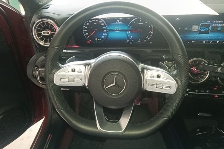 Used Mercedes-Benz A-Class 2020 Restyled A 200 L Sport Sedan Fashion Version Steering Wheel