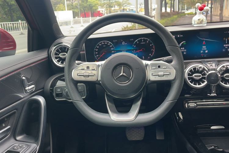 Used Mercedes-Benz A-Class 2020 Restyled A 200 L Sport Sedan Fashion Version Steering Wheel
