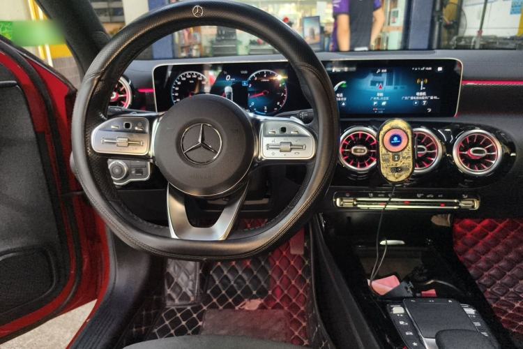 Used Mercedes-Benz A-Class 2020 Restyled A 200 L Sport Sedan Fashion Version Steering Wheel