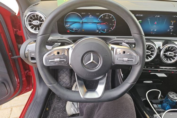 Used Mercedes-Benz A-Class 2020 Restyled A 200 L Sport Sedan Fashion Version Steering Wheel