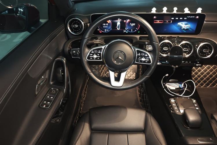 Used Mercedes-Benz A-Class 2020 Second Facelift A 180 L Sport Sedan Steering Wheel