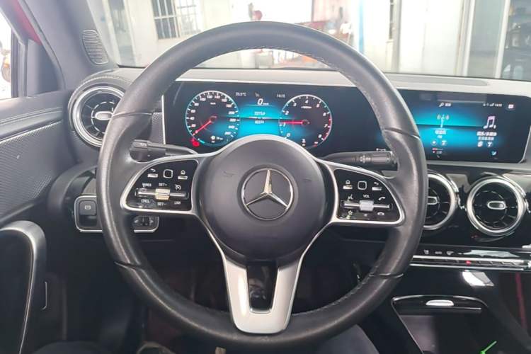 Used Mercedes-Benz A-Class 2020 Facelift A 180 L Sport Sedan Special Configuration Steering Wheel