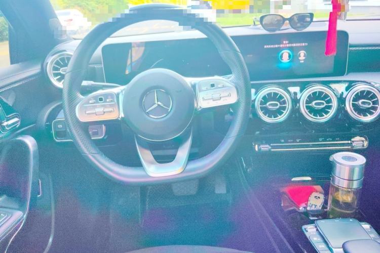 Used Mercedes-Benz A-Class 2020 Restyled A 200 L Sport Sedan Fashion Version Steering Wheel