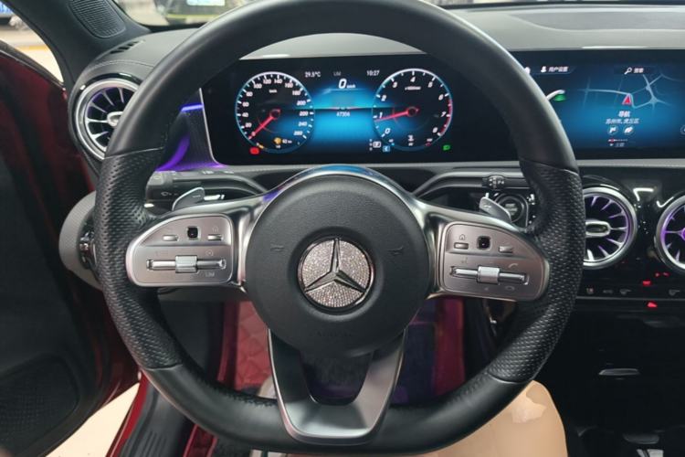 Used Mercedes-Benz A-Class 2020 Restyled A 200 L Sport Sedan Fashion Version Steering Wheel