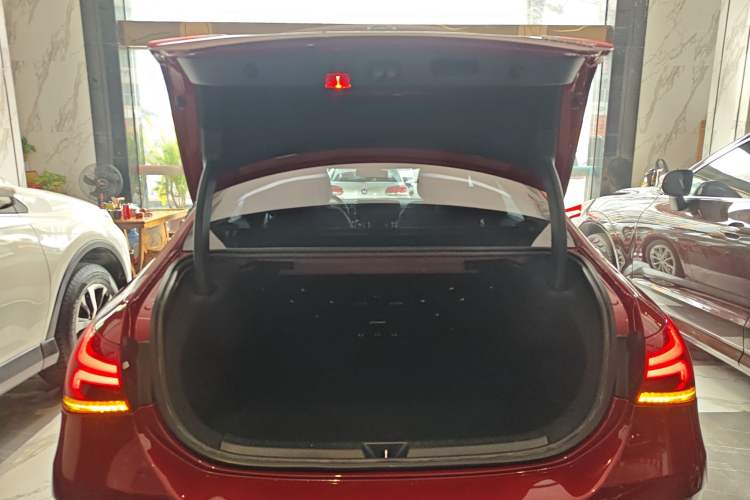 Used Mercedes-Benz A-Class 2020 Restyled A 200 L Sport Sedan Fashion Version Trunk